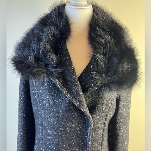 Elie Tahari Fur Trimmed Black and White Tweed Wool Coat, Size Medium - Picture 6 of 12